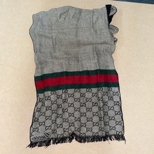 Gucci scarf